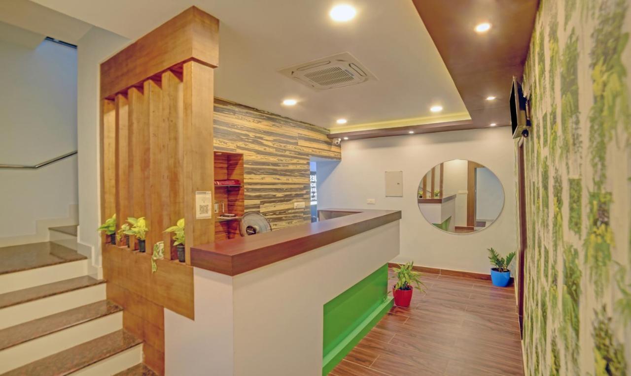 Treebo Trip Majestic Inn Thampanoor Thiruvananthapuram Exteriör bild
