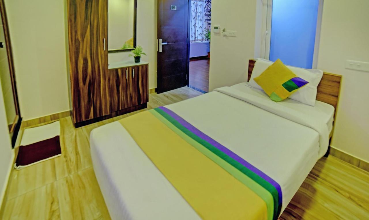 Treebo Trip Majestic Inn Thampanoor Thiruvananthapuram Exteriör bild