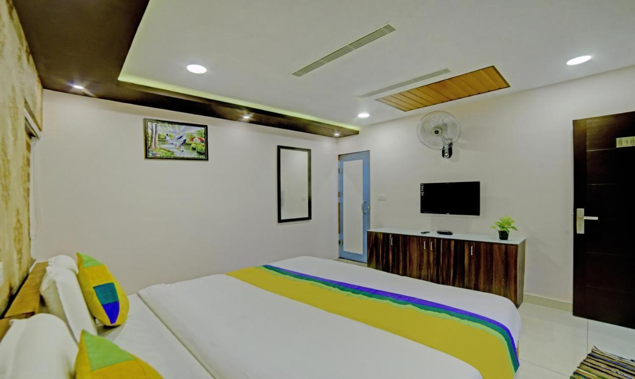 Treebo Trip Majestic Inn Thampanoor Thiruvananthapuram Exteriör bild